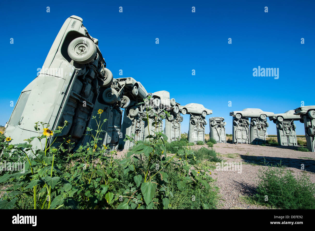 Carhenge, ein Nachbau der englischen Stonehenge, ausgefertigt von Autos in der Nähe von Allianz, Nebraska, Vereinigte Staaten von Amerika, Nordamerika Stockfoto