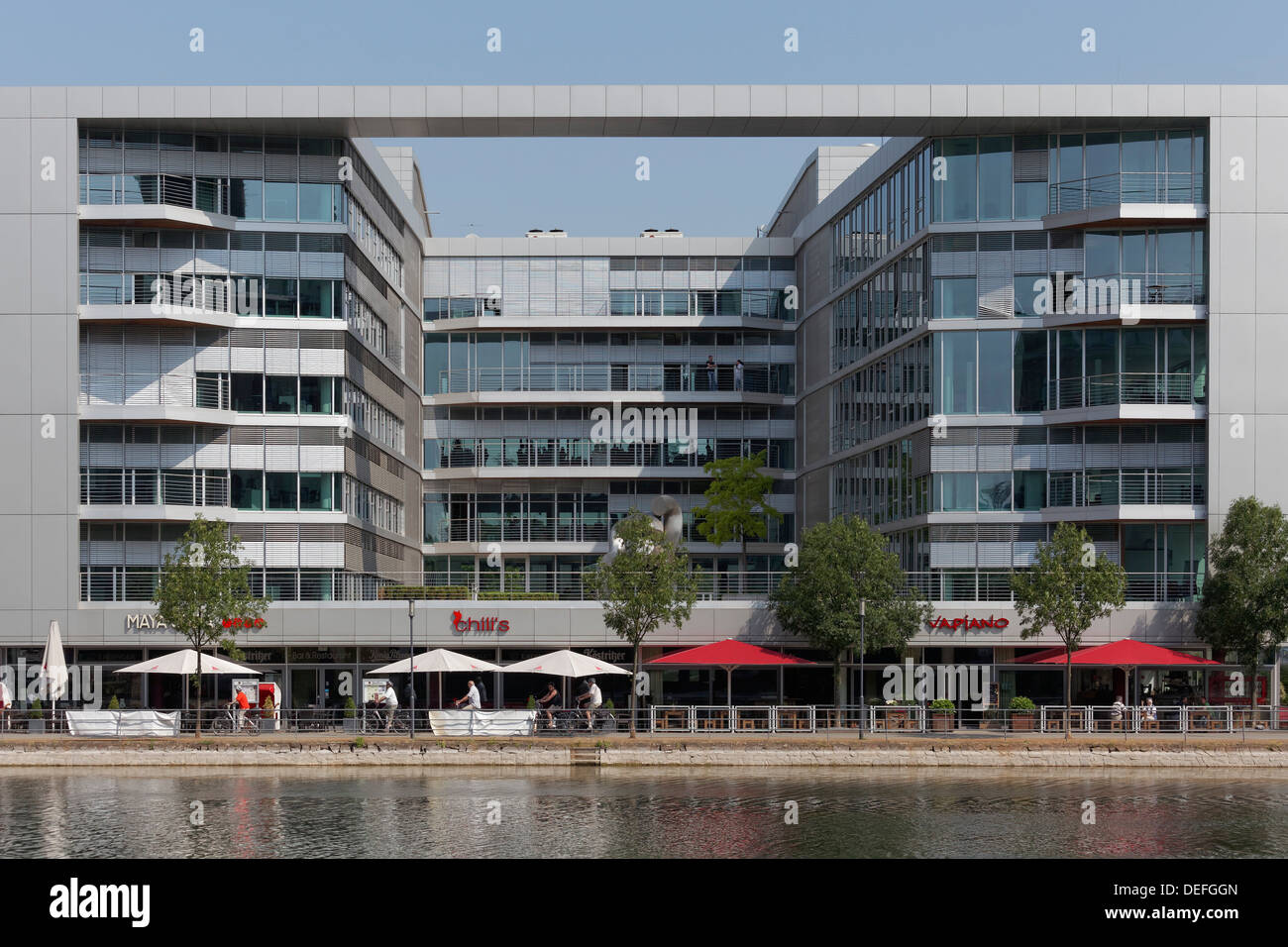 H2 Office, modernes Bürogebäude, Innenhafen, Duisburg, Ruhr District, North Rhine-Westphalia, Deutschland Stockfoto