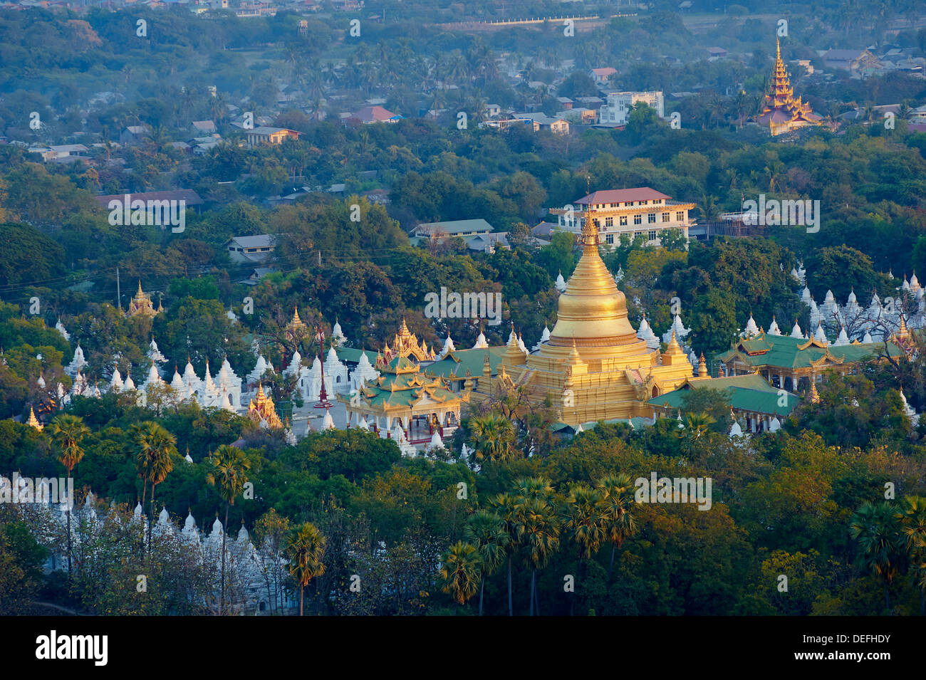 Paya Sandamuni, Tempel und Kloster, Mandalay, Myanmar (Burma), Asien Stockfoto
