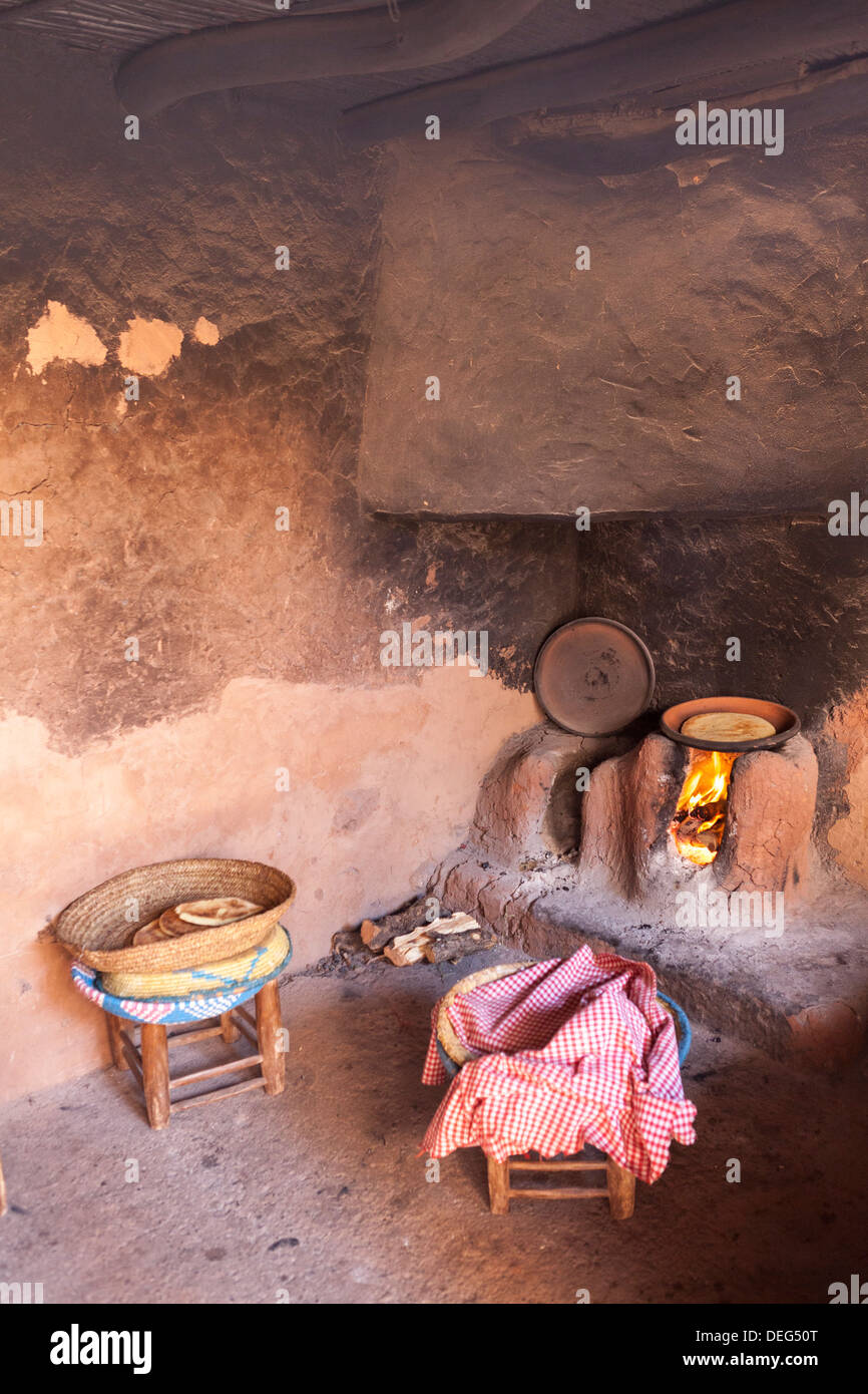 Die Küche von einem traditionellen Berber nach Hause in die Ourika Tal, Marokko, Nordafrika, Afrika Stockfoto
