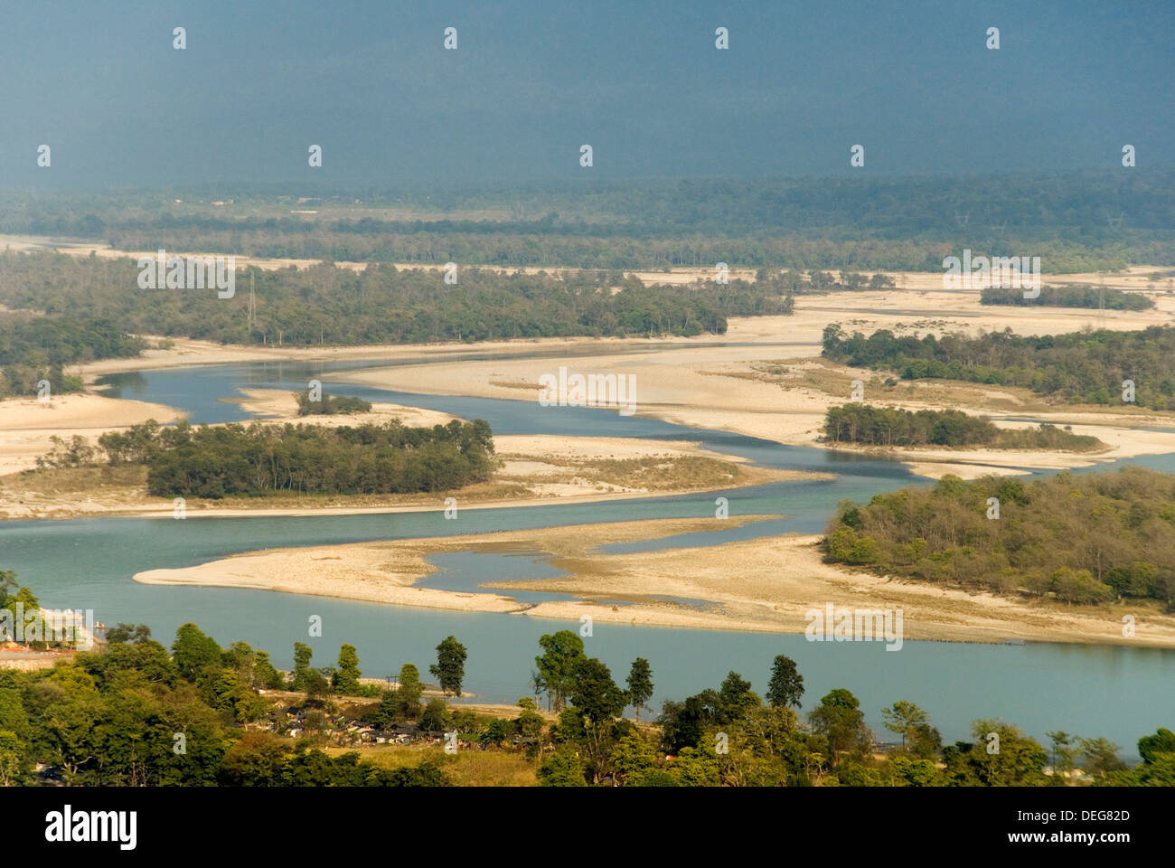 Fluss Ganges aus Himalaya in Haridwar, gesehen von Mansa Devi Bügel-Hügel, Uttarakhand, Indien, Asien Stockfoto Fluss Ganges aus Himalaya in Haridwar, gesehen von Mansa Devi Bügel-Hügel, Uttarakhand, Indien, Asien Stockfoto