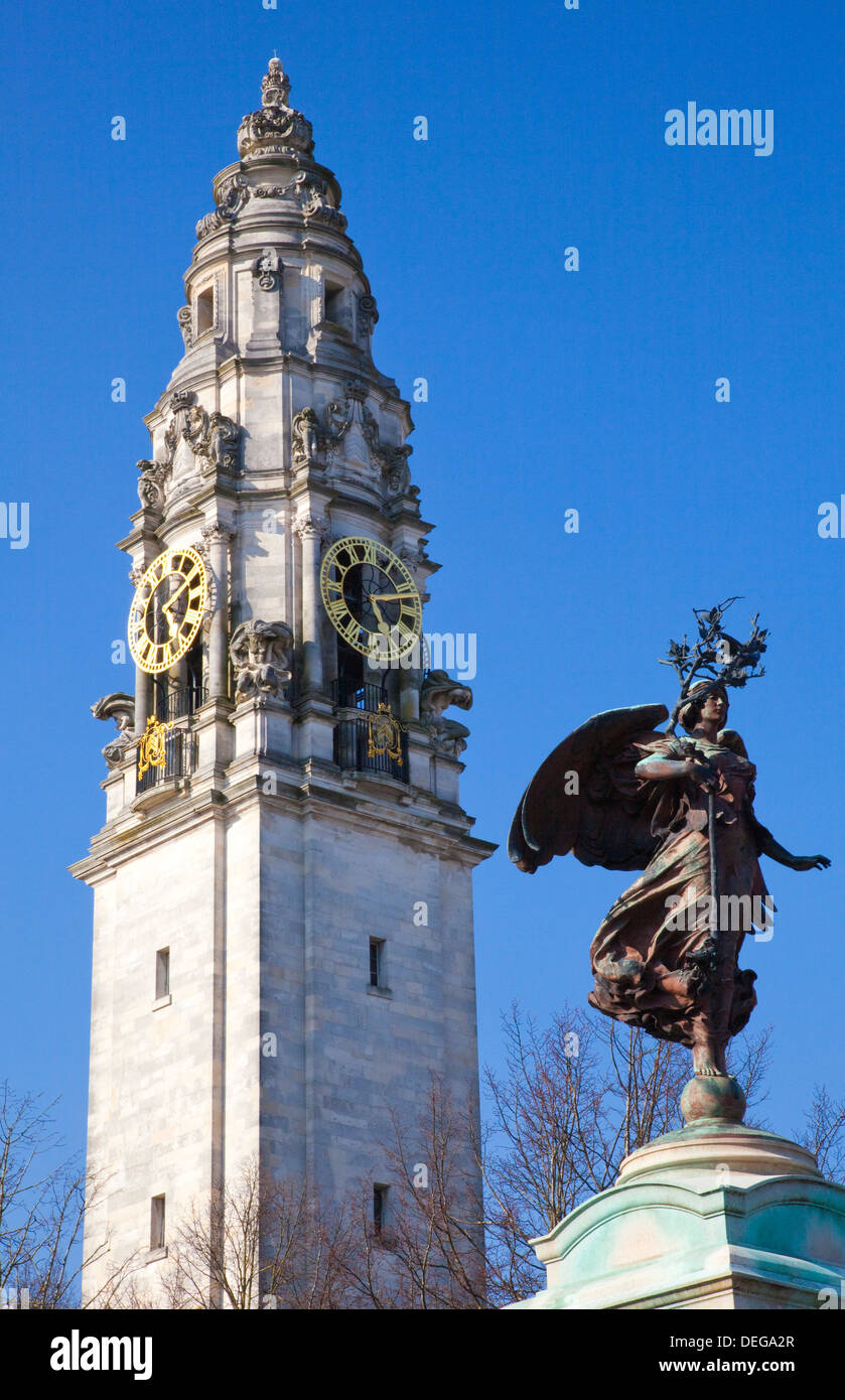 Statue von Boer War Memorial, City Hall, Cardiff, Wales, Vereinigtes Königreich, Europa Stockfoto