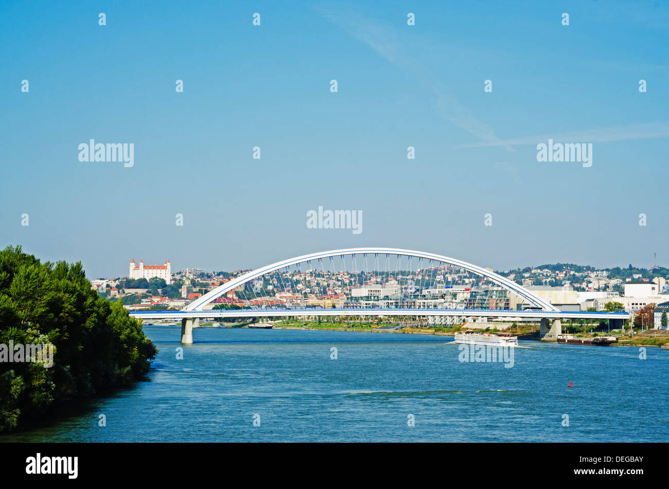 Apollo am meisten Brücke, Burg von Bratislava, Donau, Bratislava, Slowakei, Europa Stockfoto