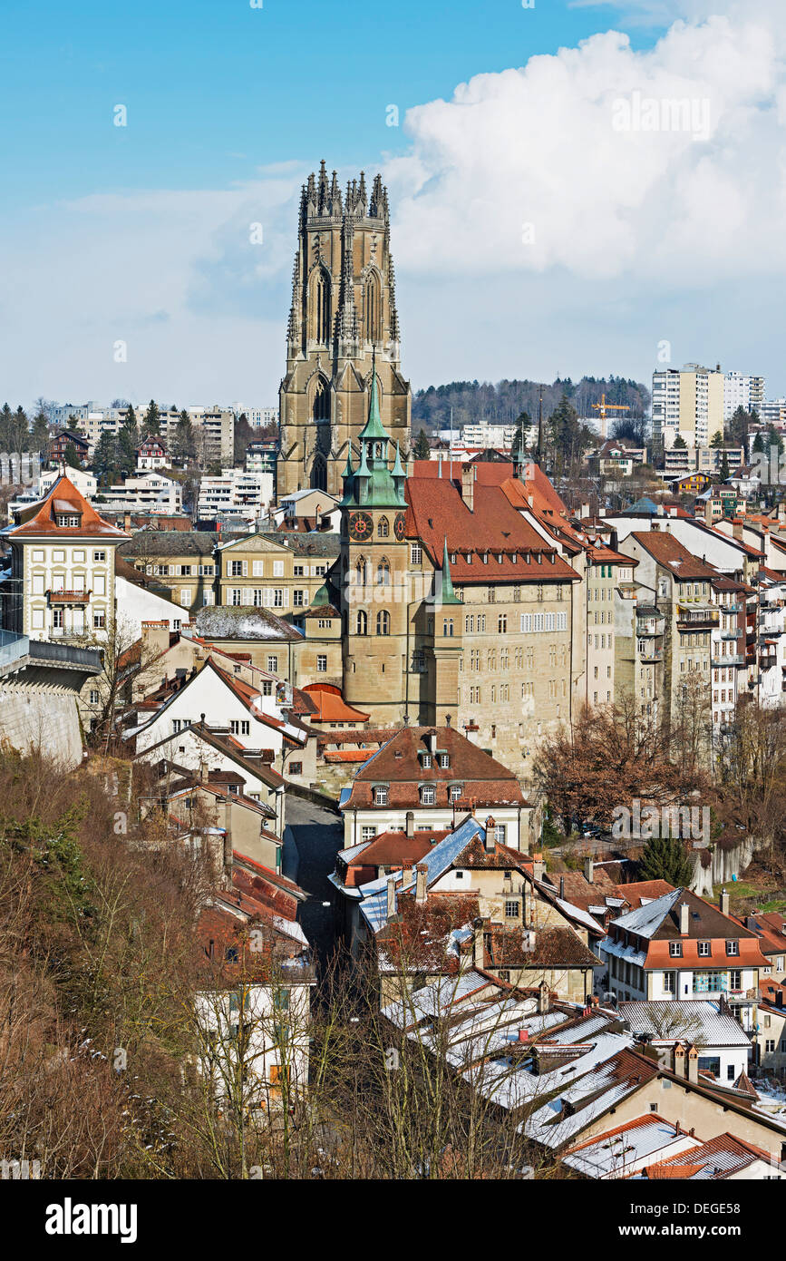 13. Jahrhundert gotische Kirche St. Nicolas Cathedral, Fribourg, Schweiz, Europa Stockfoto