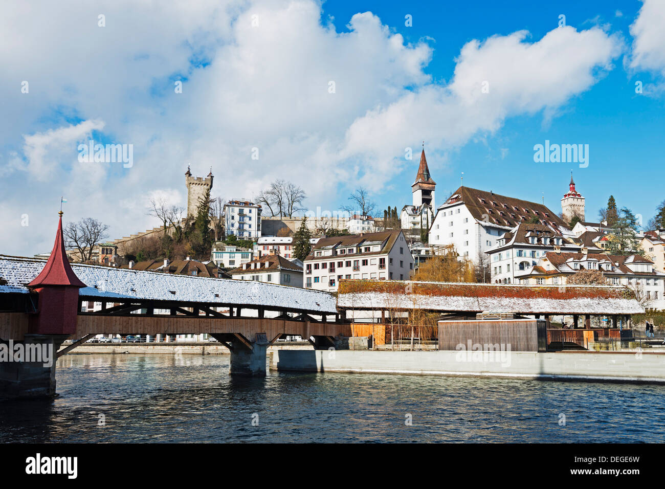 Spreuerbrücke, gedeckte Holzbrücke über den Fluss Reuss, Luzern, Schweiz, Europa Stockfoto