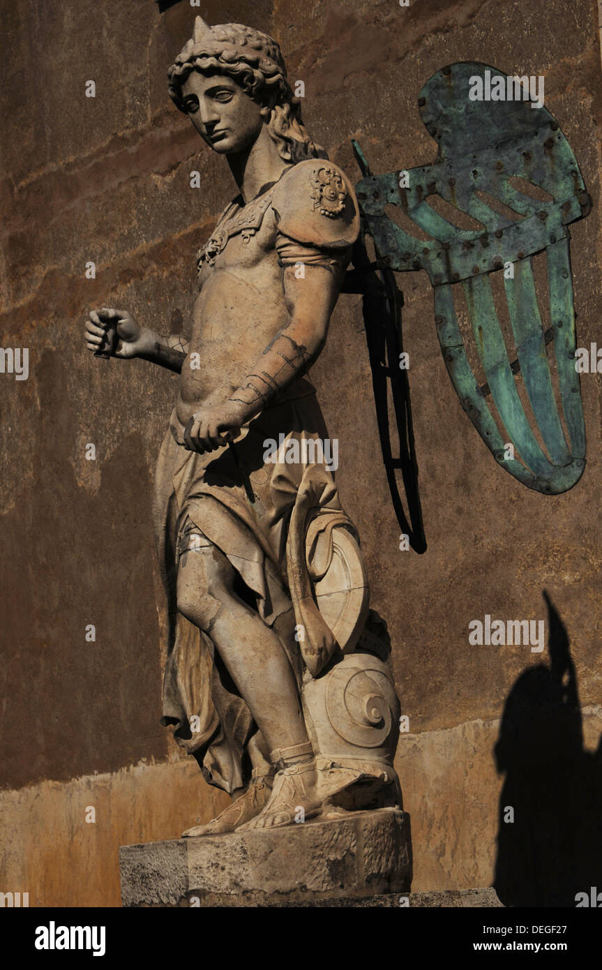 Italien. Rom. Erzengel Michael. Statue von Raffaello da Montelupo (1504-1566). 1544 Engelsburg. Stockfoto