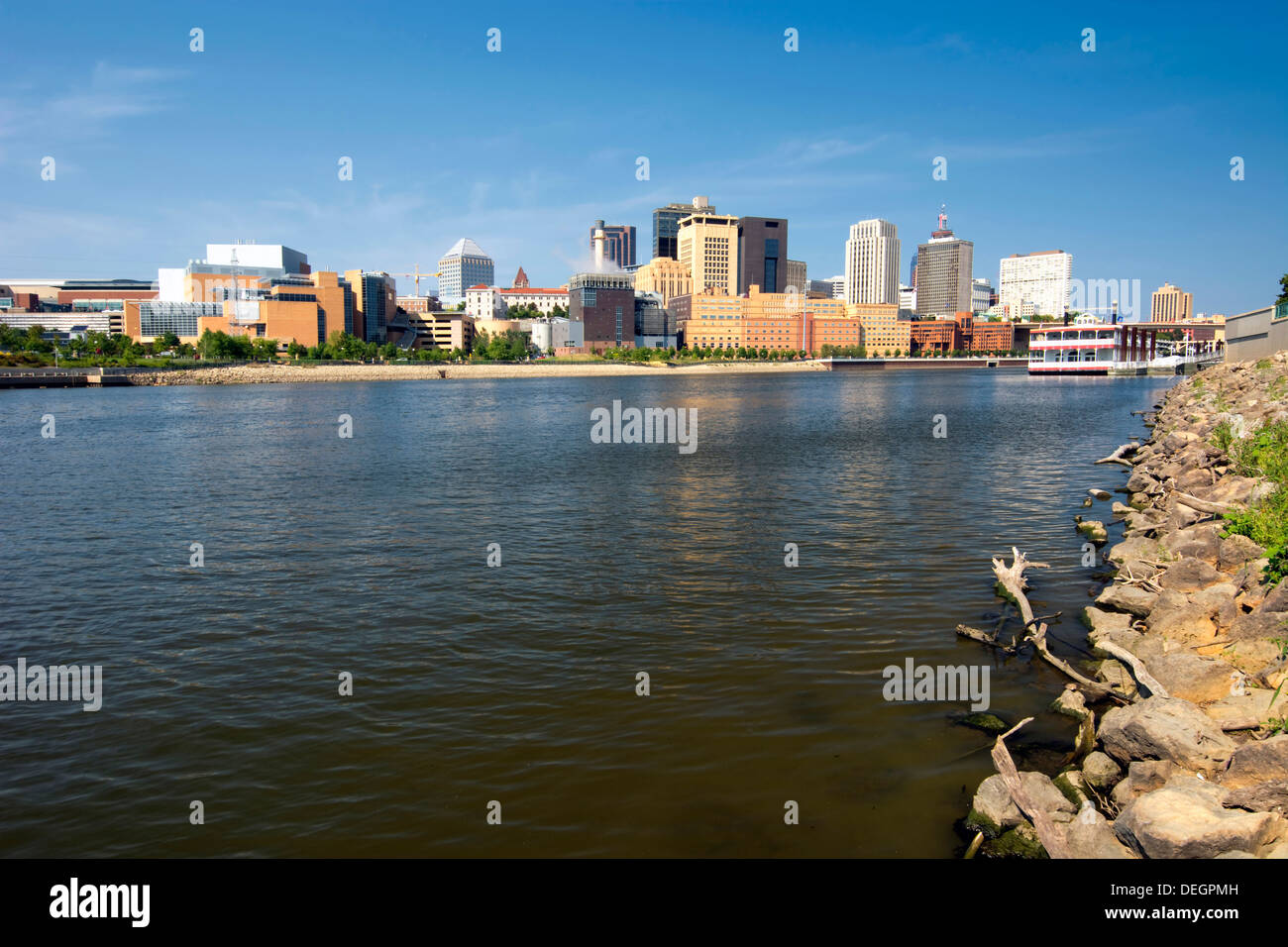 Skyline von Saint Paul und Mississippi River, St. Paul, Minnesota, USA Stockfoto