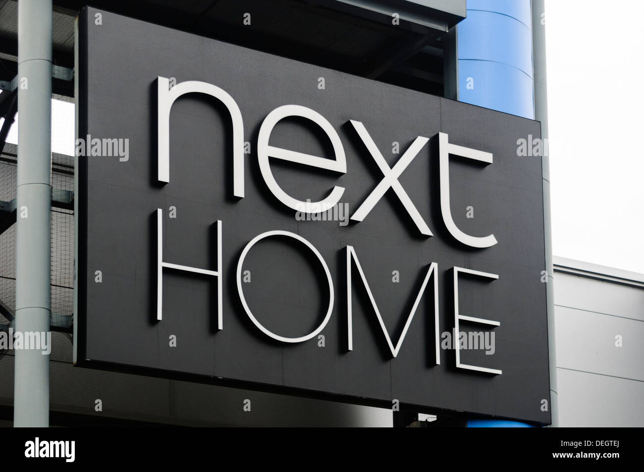 Next store facade entrance Fotos und Bildmaterial in hoher Auflösung