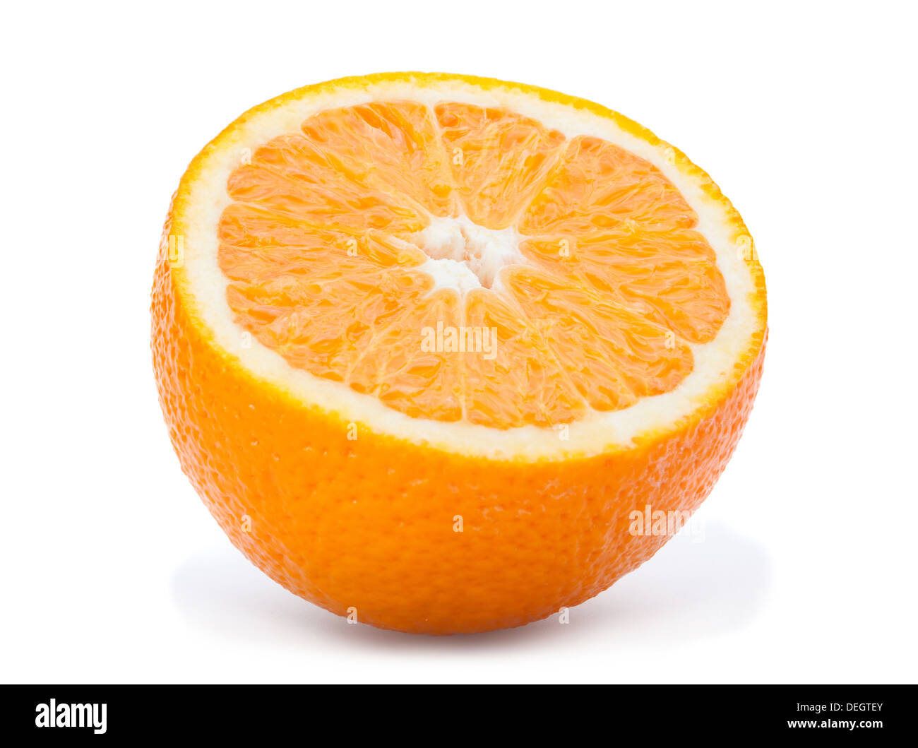 Orangefarbene Zitrusfrucht, isoliert auf weiss Stockfoto