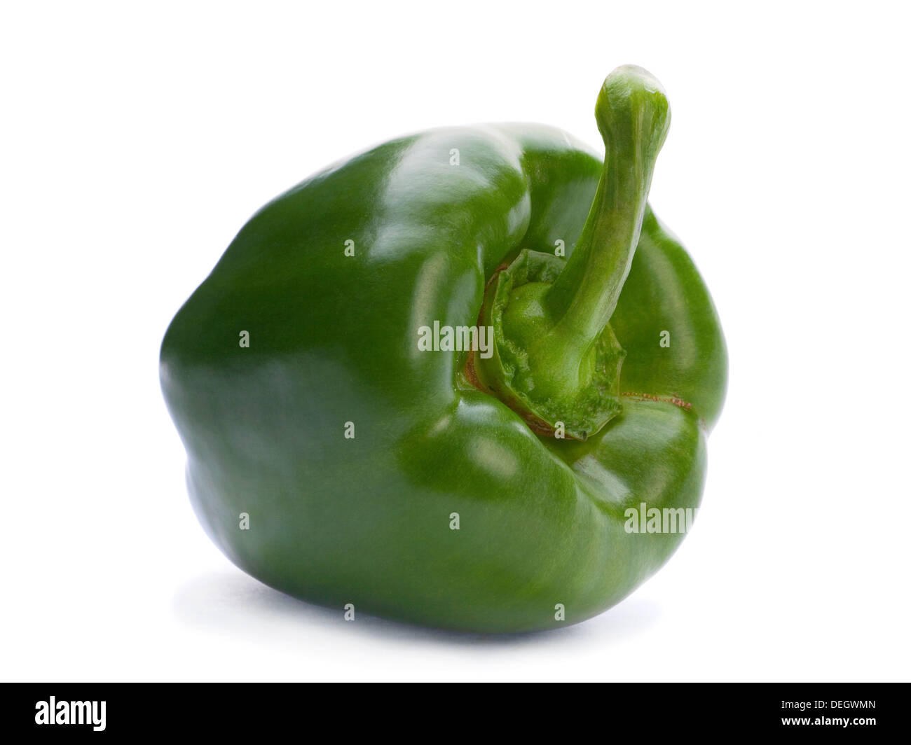 Grünem Pfeffer Gemüse isoliert auf weiss Stockfoto