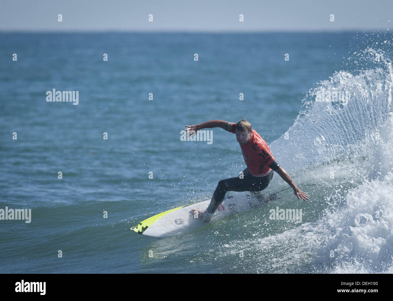 17. September 2012 - San Onofre, California, USA - australische Taj Burrow auf einen Schnitt wieder im Finale des 2013 Hurley Pro gegen Australier Julian Wilson am Mittwoch afternoon...///ADDITIONAL INFO:---die 2013 Hurley Pro Fort San Onofre State Beach niedriger Böcke am Mittwochmorgen als Konkurrenten in das Finale am Mittwoch Nachmittag ging---Australian Taj Burrow nahm Kollegen Australier Julian Wilson im Finale für den 2013 Hurley Pro am San Onofre am Mittwochnachmittag. (Kredit-Bild: © David Bro/ZUMAPRESS.com) Stockfoto