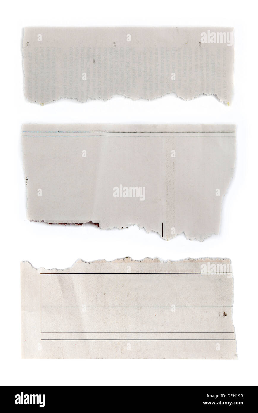Stück zerrissenes Papier auf einfarbigen Hintergrund. Textfreiraum Stockfoto