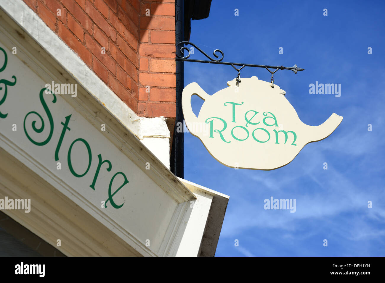 Quantock Teestube und Store anmelden, Castle Street, Nether Stowey, Somerset, England, Vereinigtes Königreich Stockfoto