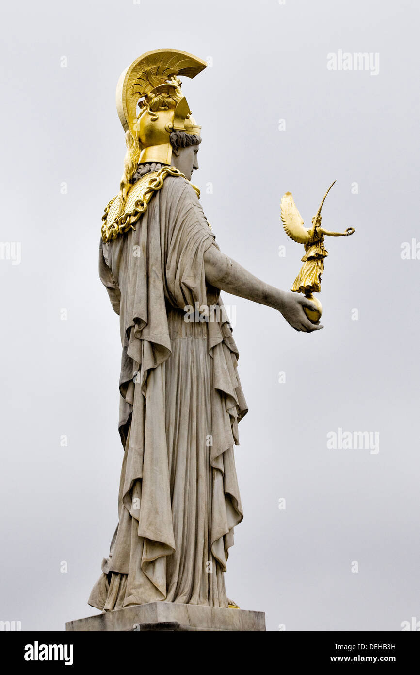 Statue der Athena, Parlamentsgebäude Vienna Stockfoto