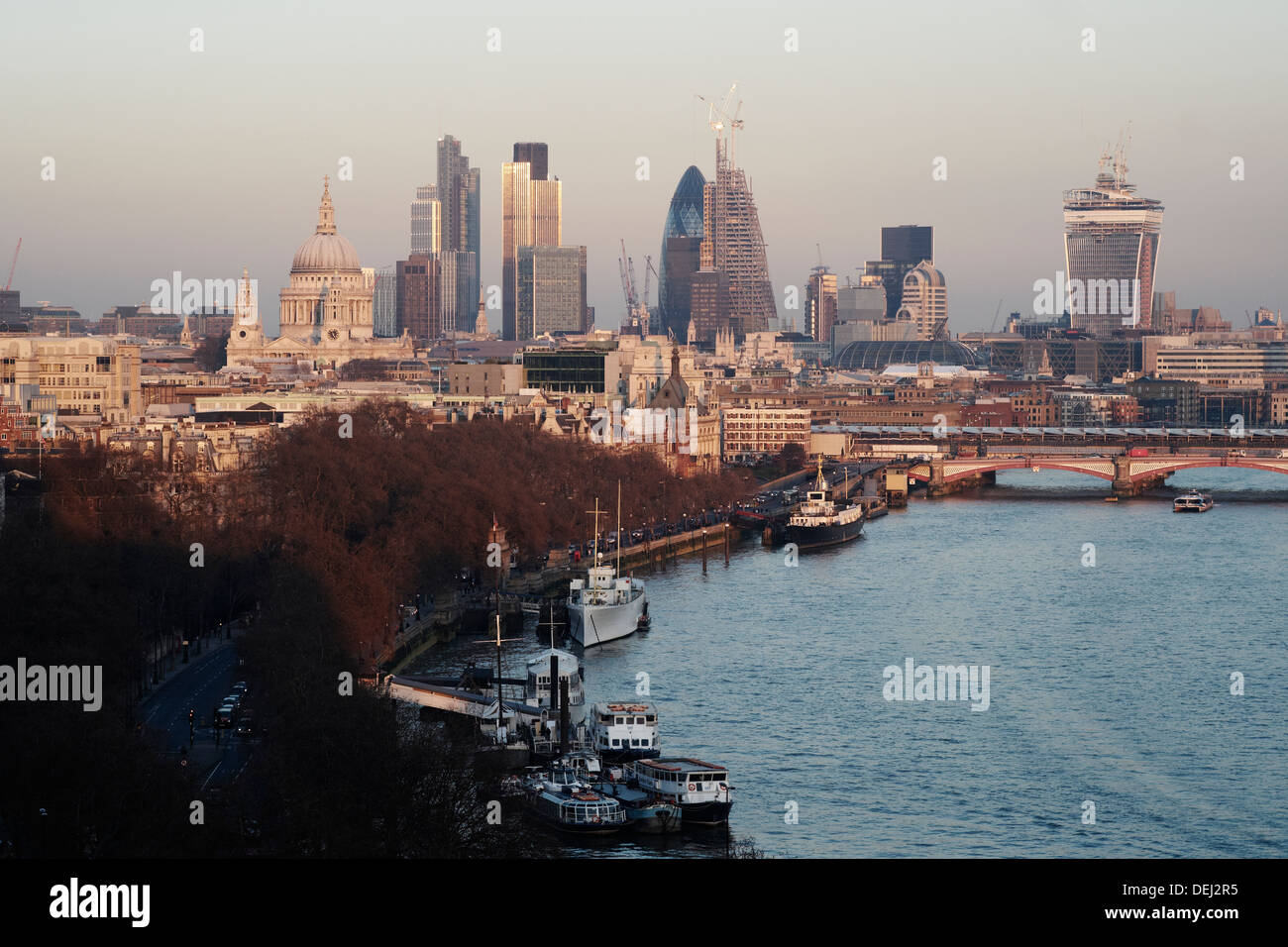 Themse und City of London Stockfoto