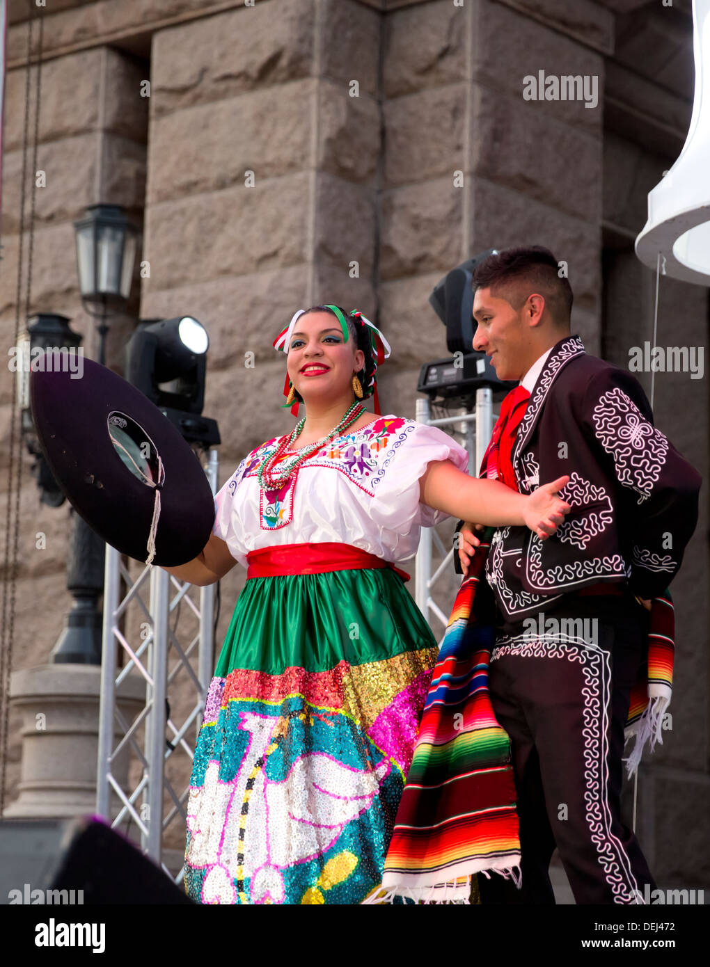Feier der Unabhängigkeit Mexikos im Capitol in Austin Texas umfasst traditionelle folkloristische Tänze, mexikanischer Hut-Tanz Stockfoto