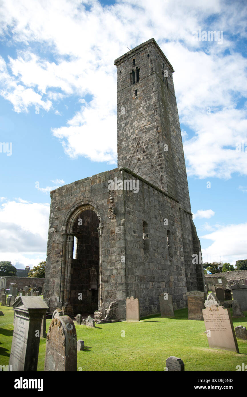 St-Regeln-Kirche auf dem Gelände des St. Andrews Cathedral. Der Turm ist 33m hoch und kann ein leuchtendes Beispiel für Pilger gewesen. Stockfoto