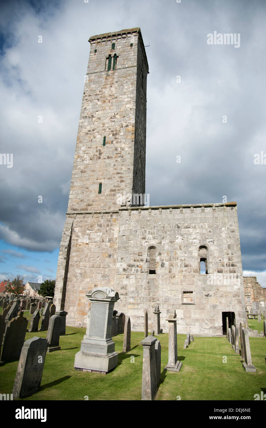 St-Regeln-Kirche auf dem Gelände des St. Andrews Cathedral. Der Turm ist 33m hoch und kann ein leuchtendes Beispiel für Pilger gewesen. Stockfoto