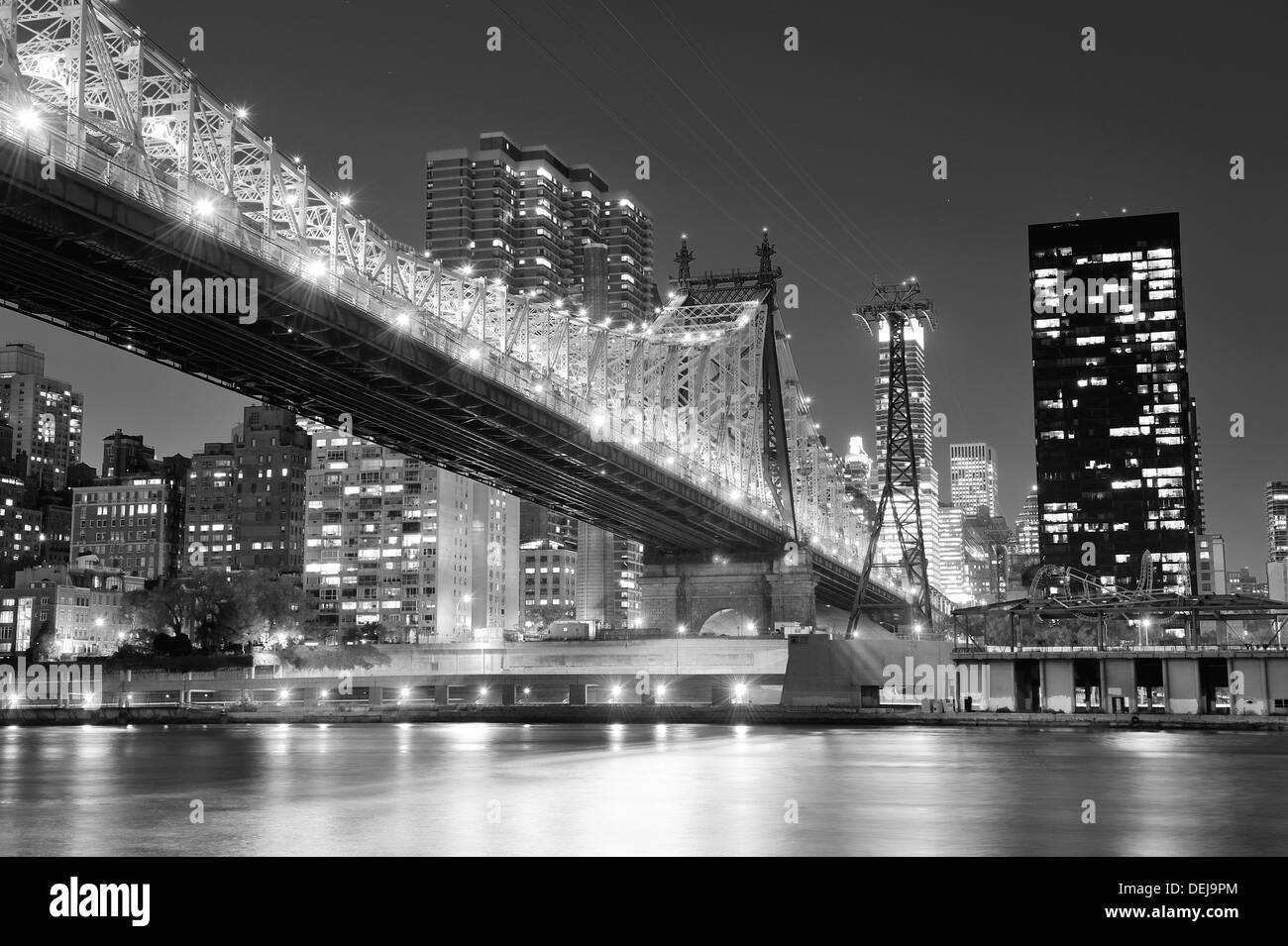Queensboro Bridge über New Yorker East River Stockfoto