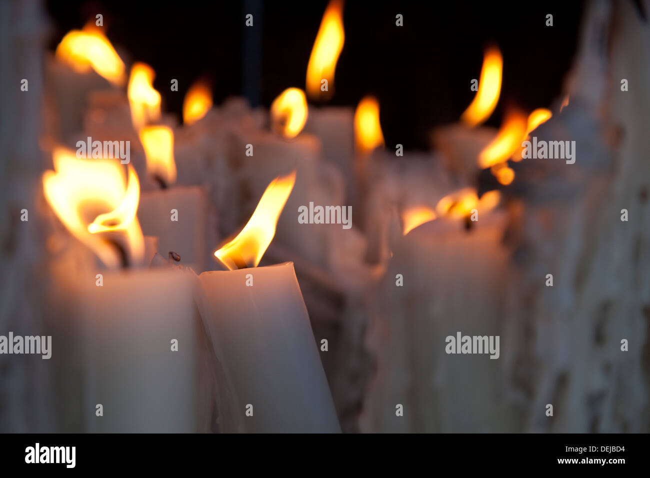 Brennenden Kerzen Stockfoto