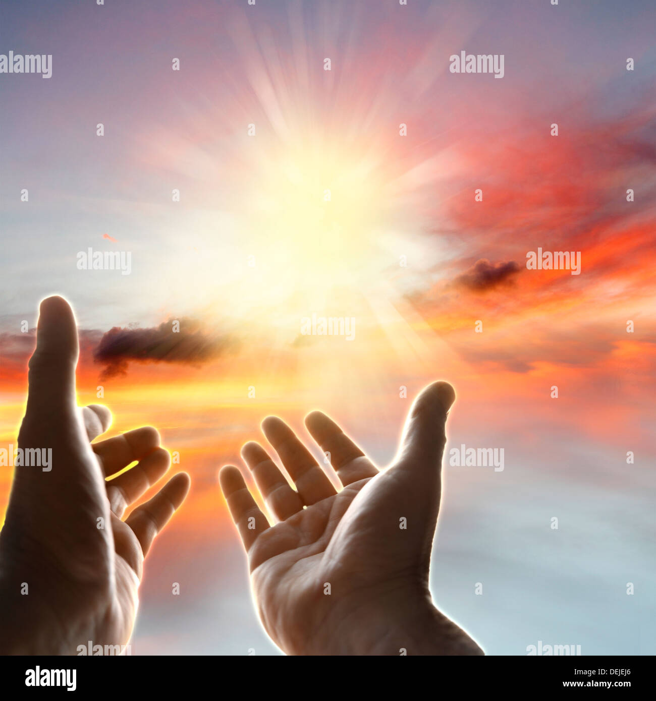 Hände nach dem Himmel greifen Stockfoto Hände nach dem Himmel greifen Stockfoto