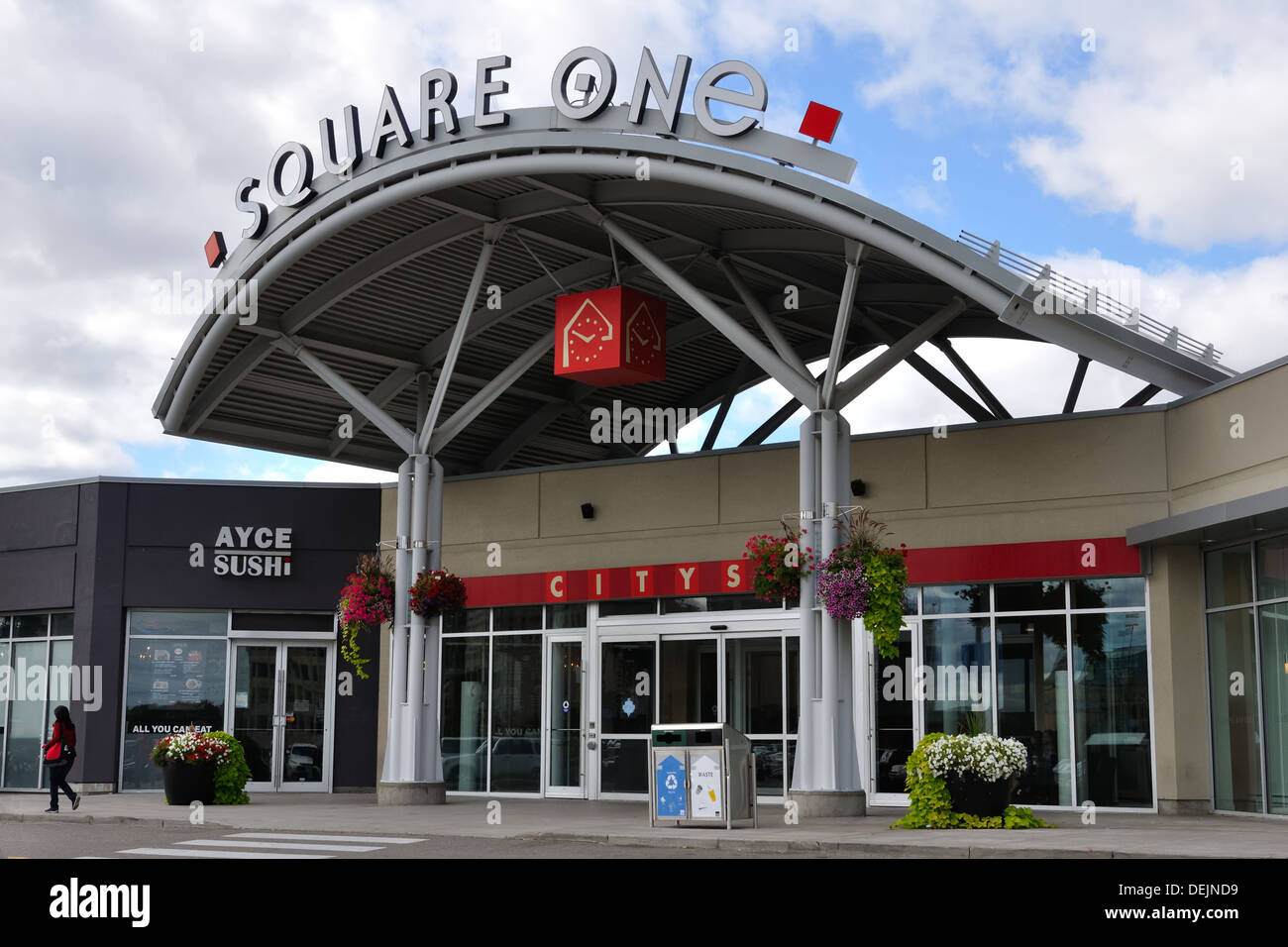 Square One Shopping-Mall im Stadtzentrum fahren, Mississauga, Ontario, Kanada Stockfoto