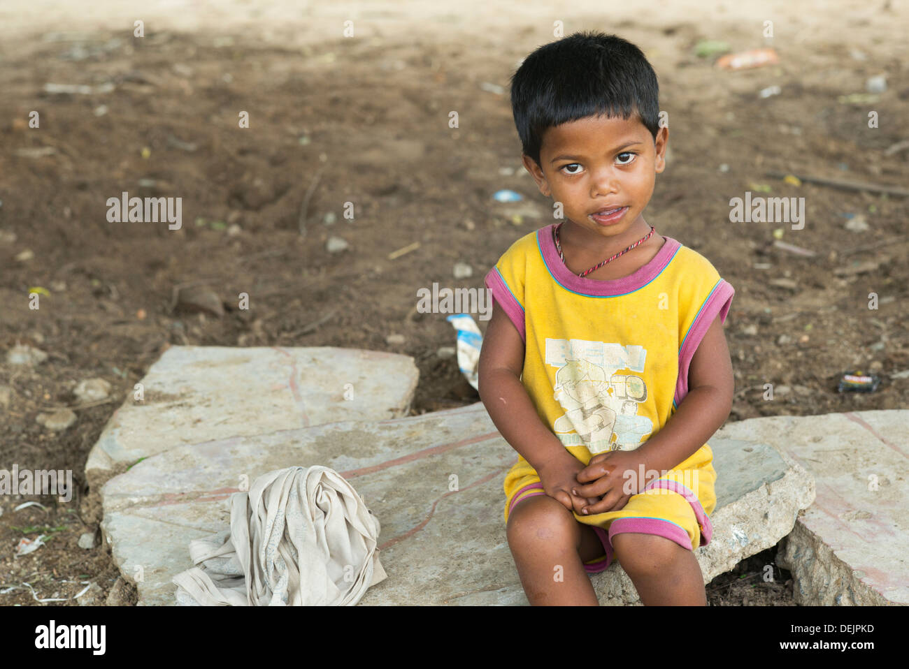 Junge schlechte indische niedrigen Kaste. Andhra Pradesh, Indien Stockfoto