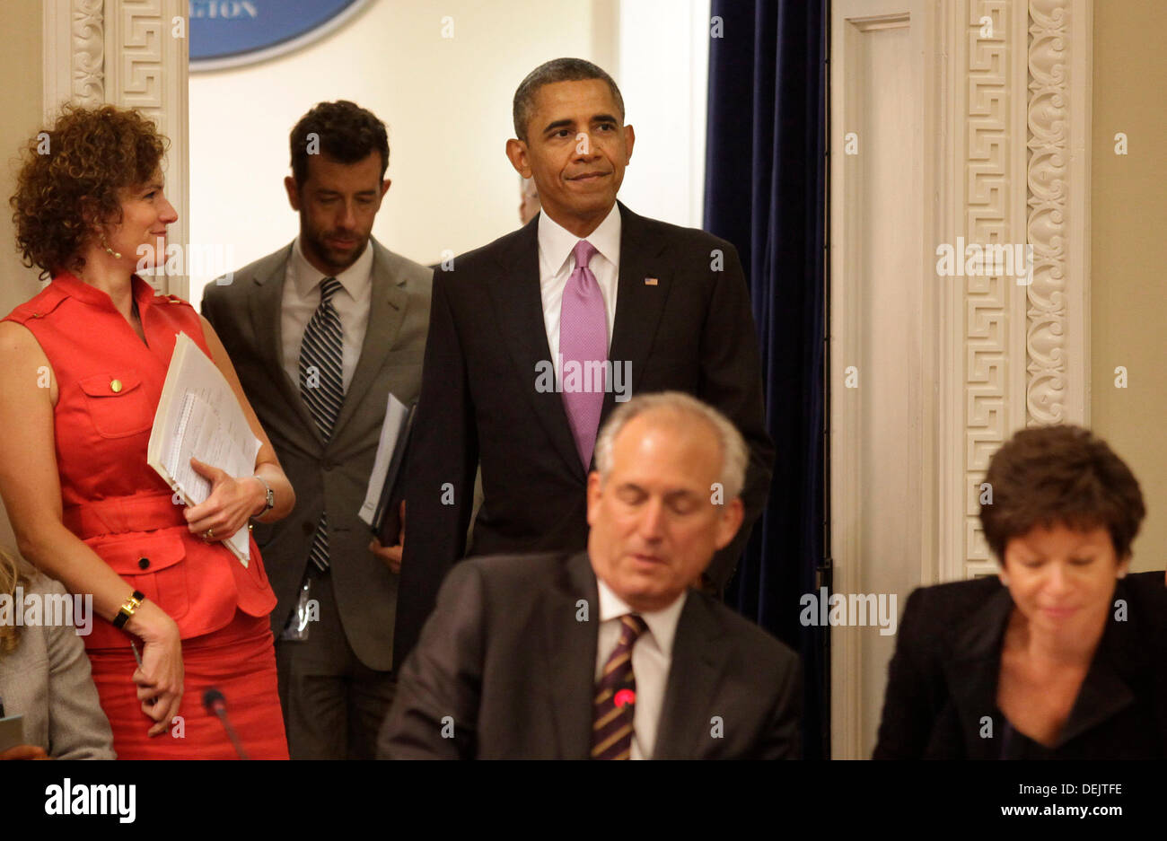 Washington DC, USA. 19. September 2013. US-Präsident Barack Obama kommt, um Bemerkungen bei einem Treffen von seinen Export Council in der Eisenhower Executive Office Building in Washington, DC am 19. September 2013 liefern. Bildnachweis: Yuri Gripas / Pool über CNP Credit: Dpa picture-Alliance/Alamy Live News Stockfoto