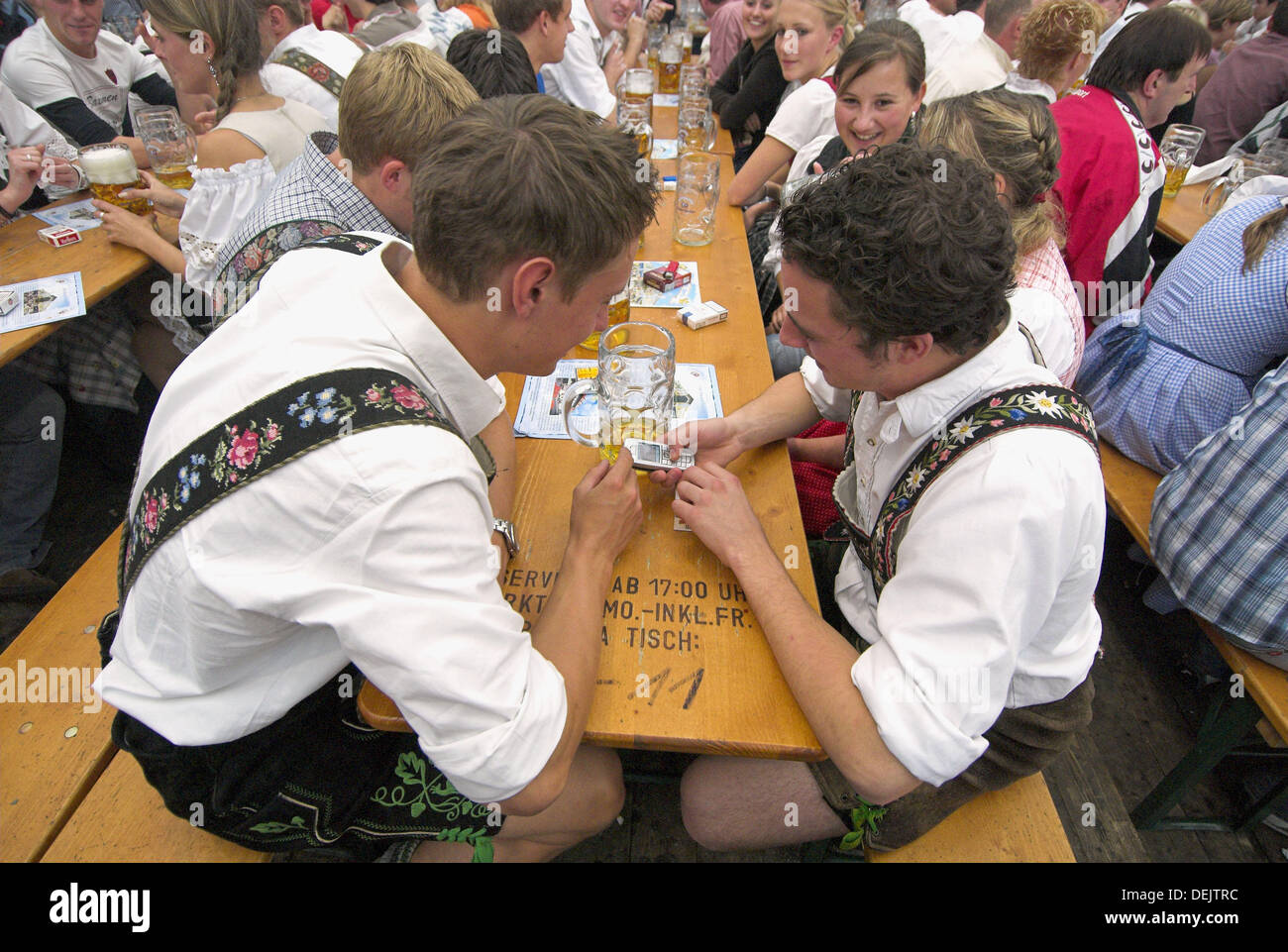 Man Costume Bavaria Stockfotos Und bilder Kaufen Seite 3 Alamy man-costume-bavaria-stockfotos-und-bilder-kaufen-seite-3-alamy