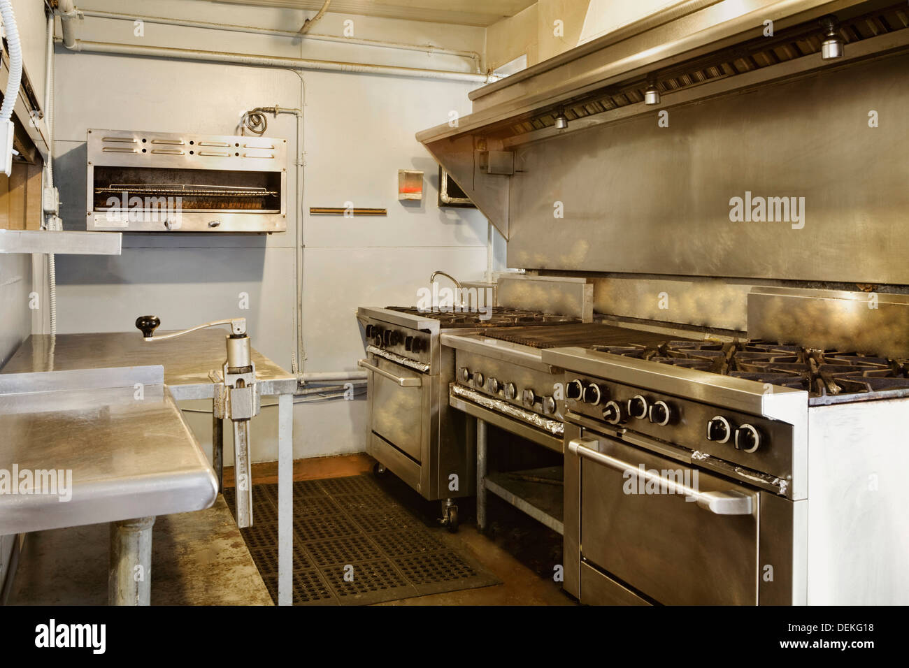 Leere gewerbliche Küche im restaurant Stockfoto