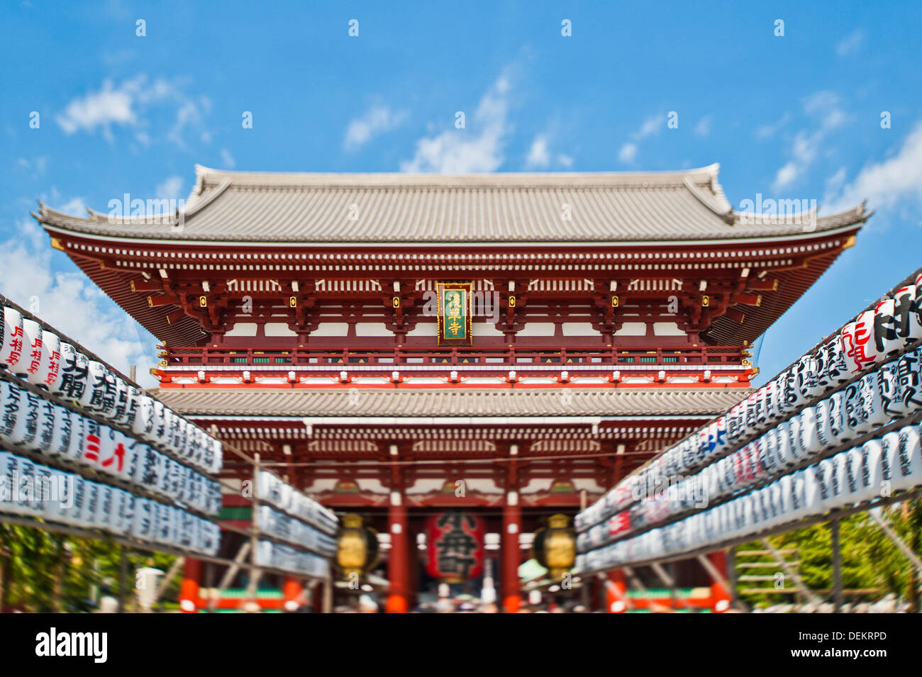 Traditionelle japanische Gebäude mit Laternen, Tokyo, Japan Stockfoto