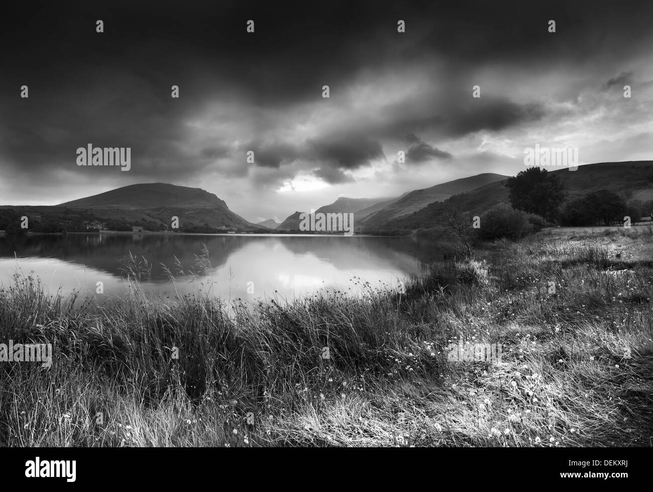 Llyn Nantile, Snowdonia, Wales, Snowdonia, Wales, Landschaft, launisch, stürmisch, See, Wasser Stockfoto