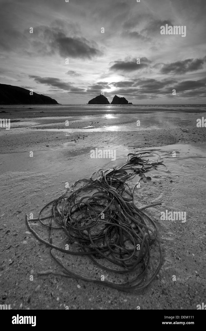 Sonnenuntergang im Holywell Bay in Cornwall Stockfoto