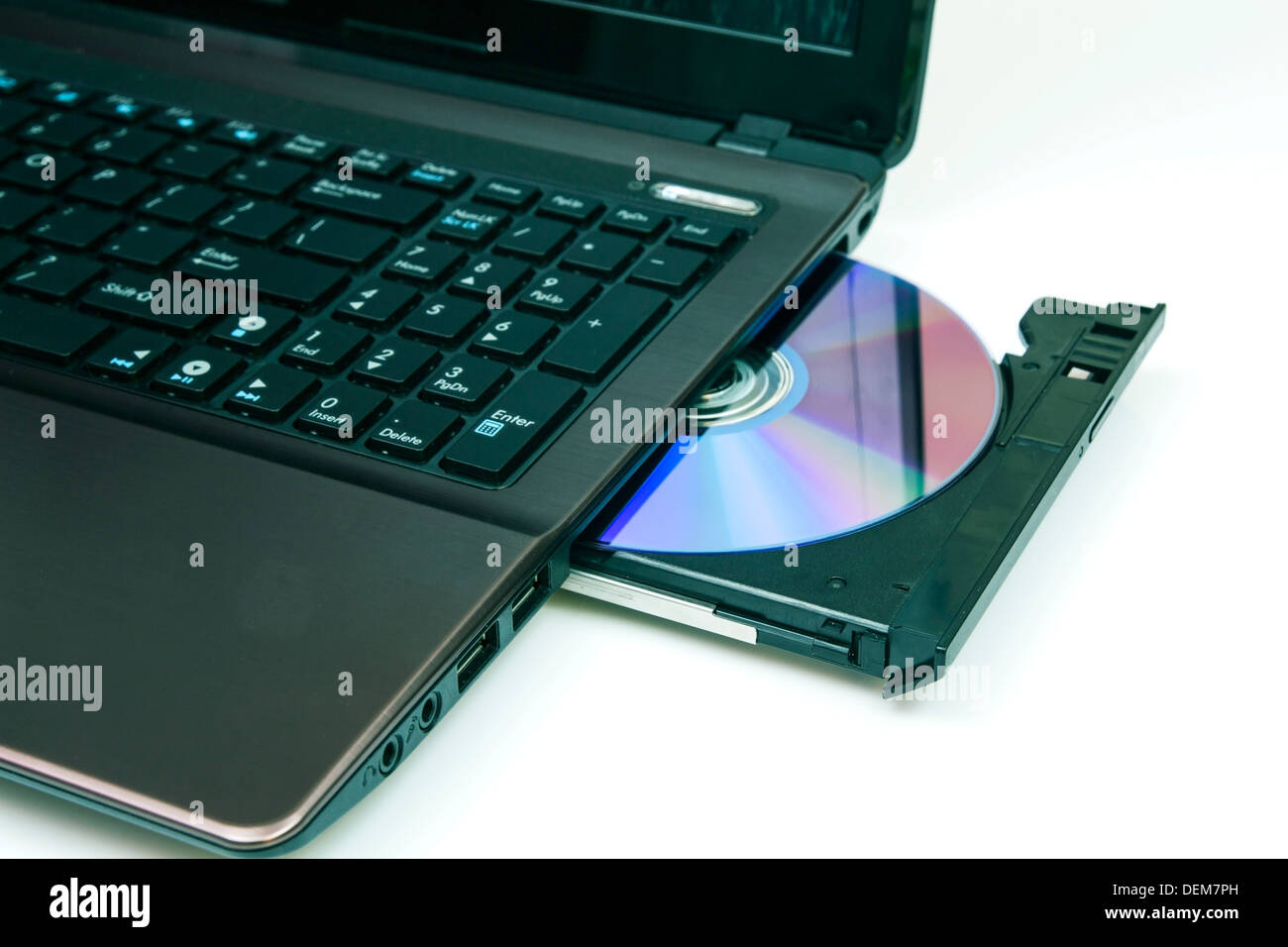 Laptop mit offenen CD- oder DVD-ROM Stockfoto