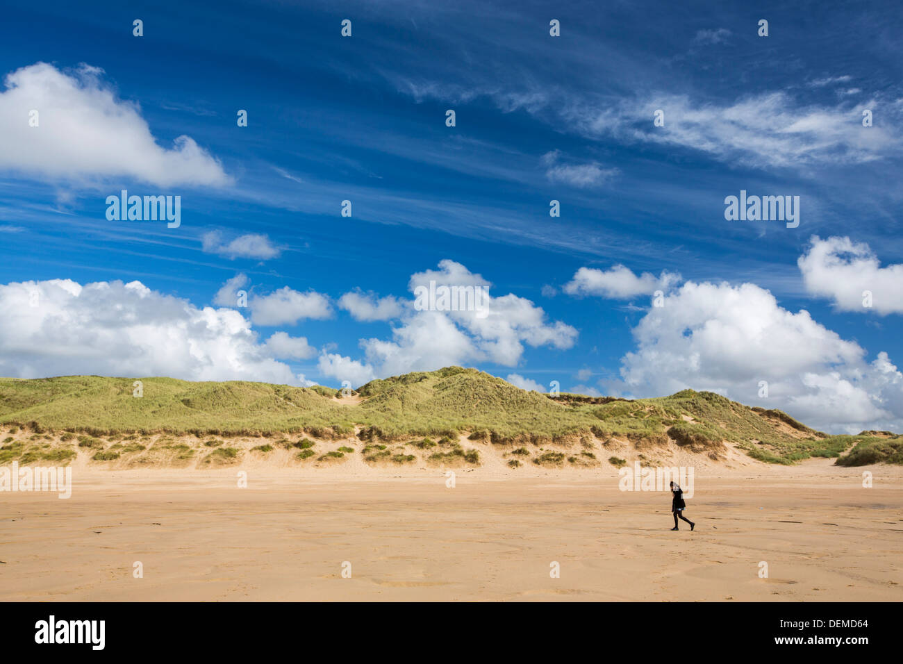 Sanddünen an der Spitze der Hollywell Strand in der Nähe von Newquay, Cornwall, UK. Stockfoto