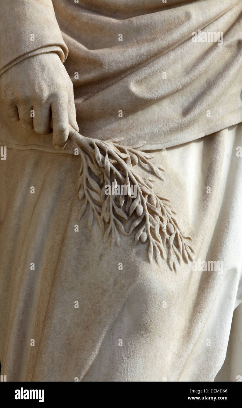 Detail der Skulptur, Olivenzweig in der hand Stockfoto