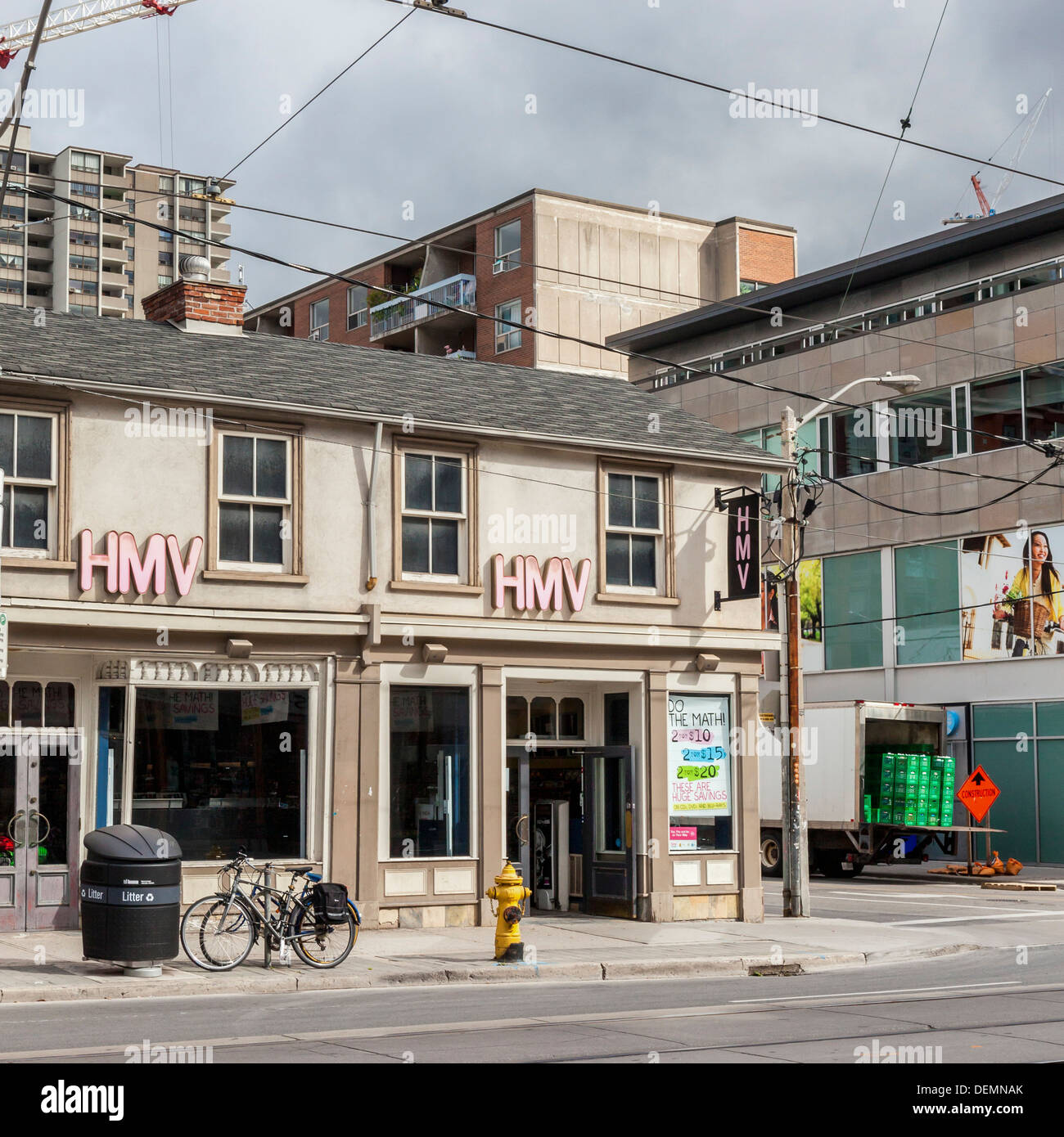 HMV - äußere des Musik-Shop Verkauf von CDs, DVDs, Blue-Ray-Discs und Vinyl-Schallplatten Stockfoto