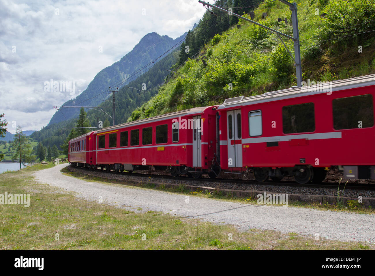 Schweizer Bahn Bernina Express von Tirano nach St. Moritz Stockfoto