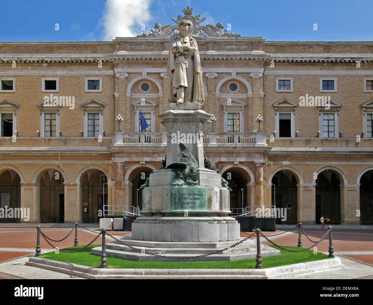 Recanati.Denkmal für Giacomo Leopardi. Stockfoto