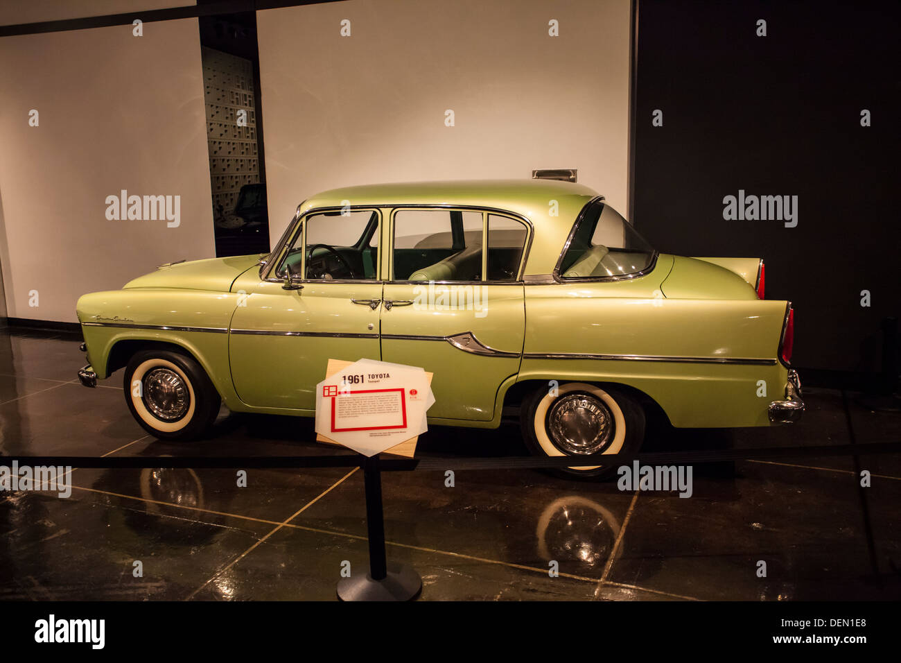 Eine 1961 Toyota Toyopet im Petersen Museum in Los Angeles Califfornia Stockfoto