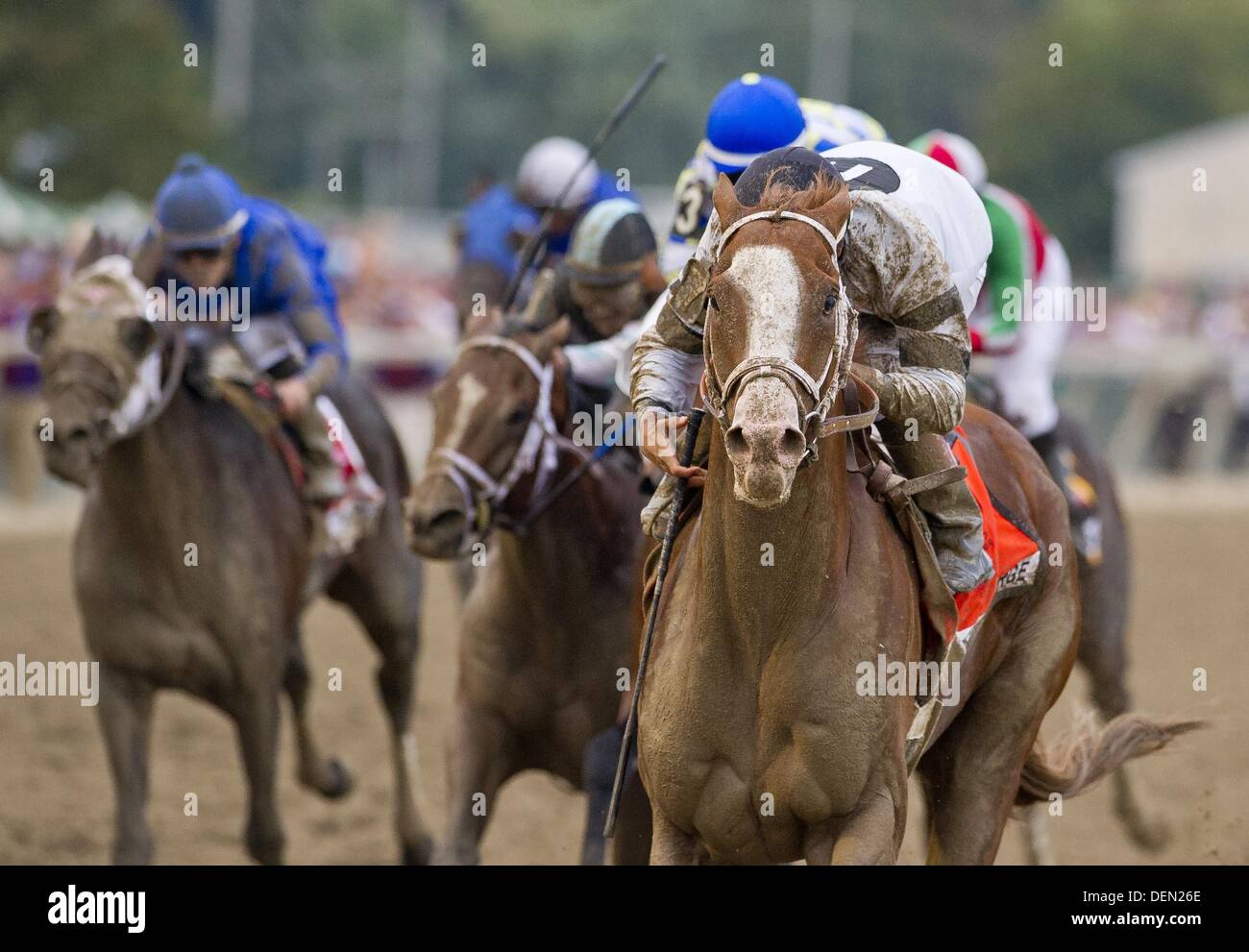 Bensalem, Pennsylvania, USA. 21. September 2013. Nehmen Sie kostenlos, geritten von Luis Seaz, gewinnt Pennsylvania Derby auf Pennsylvania Derby Day bei Parx Racing in Bensalem, Pennsylvania am 21. September 2013 wird. Bildnachweis: Scott Serio/Eclipse/ZUMAPRESS.com/Alamy Live-Nachrichten Stockfoto