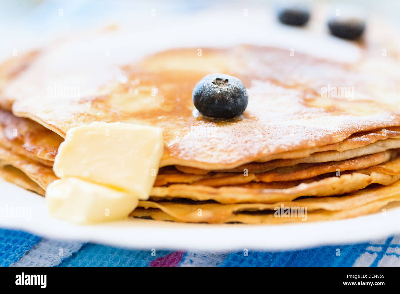 Pfannkuchen auf einem Teller Stockfoto