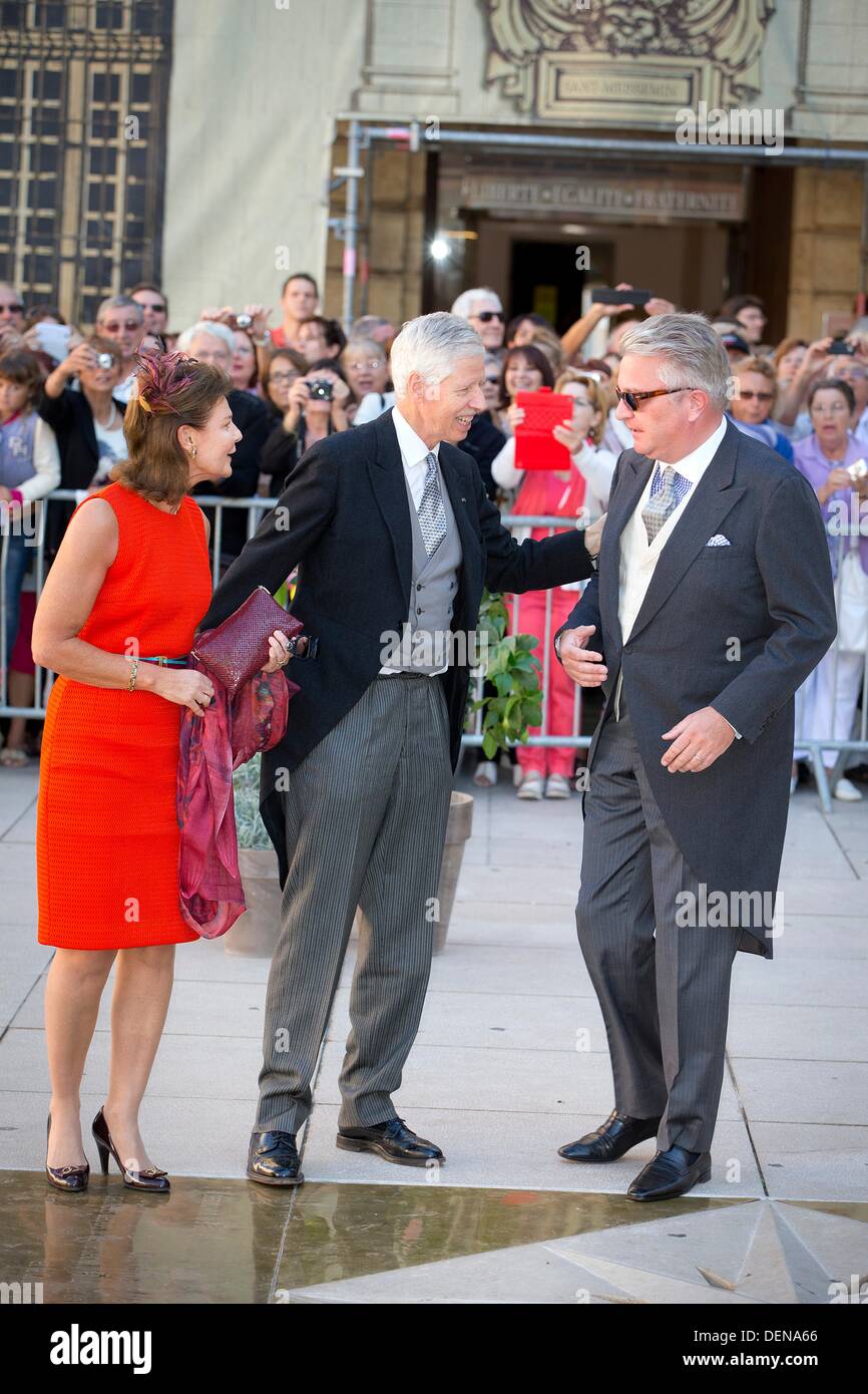 Saint Maximin la Sainte Baume, Frankreich. 21. September 2013. Prinz Laurent von Belgien und Prinzessin Margaretha von Liechtenstein und Prinz Nikolaus von Liechtenstein kommen bei der Hochzeit von Prinz Felix und Claire Lademacher von Luxemburg in der St. Mary Magdalene Basilica in Saint Maximin la Sainte Baume in Frankreich, 21. September 2013 Credit: Dpa picture-Alliance/Alamy Live News Stockfoto
