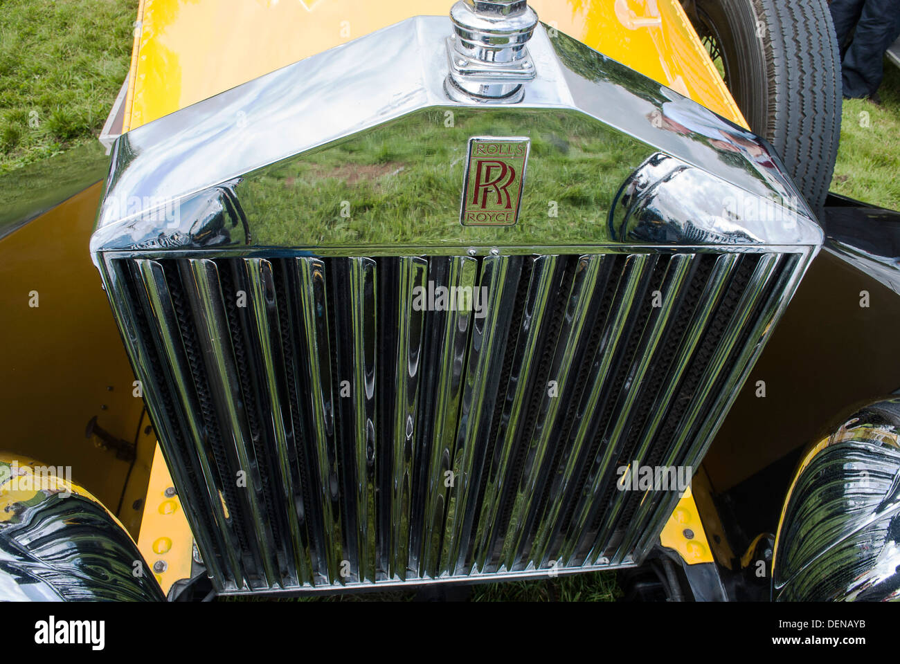 Gelbe Rolls-Royce-Kühlergrill Stockfoto