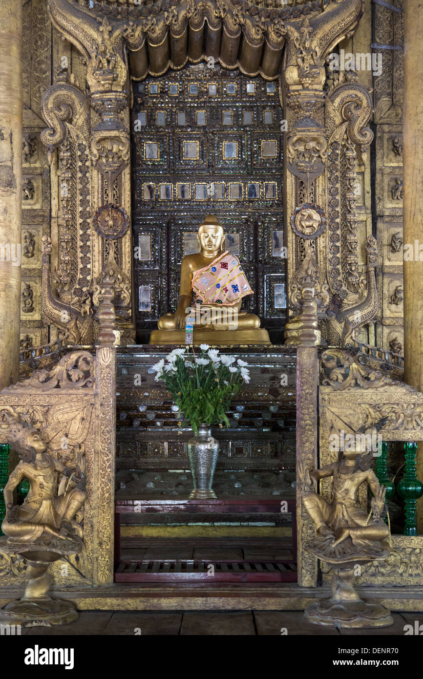 Shwe Kyaung Tempel - Nan Daw Shwe Kyaung (goldene Kloster) Stockfoto