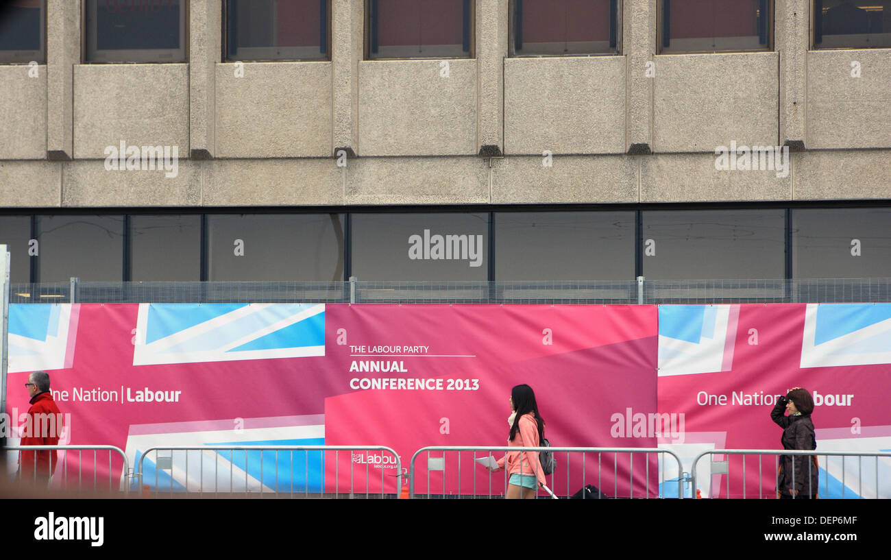 Brighton, UK. 22. September 2013. Labour Party Banner in Brighton Ankündigung der Jahrestagung 2013 Credit: PictureScotland/Alamy Live News Stockfoto