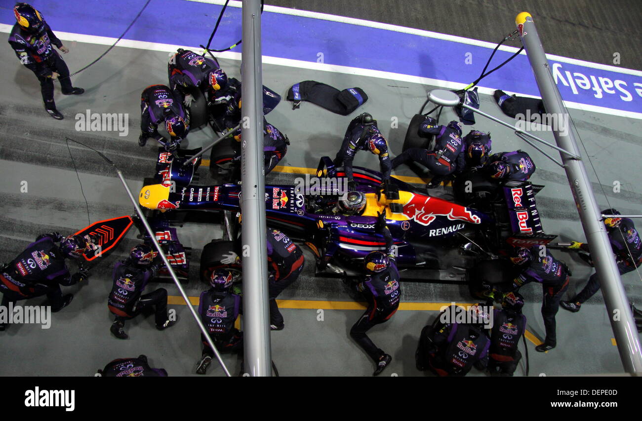 Singapur. 22. September 2013. Sebastian Vettel, Red Bull Racing, pit Stop, Formel 1 GP Singapur, 22.09.2013, Foto: Mspb / Thomas Melzer/Dpa/Alamy Live-Nachrichten Stockfoto