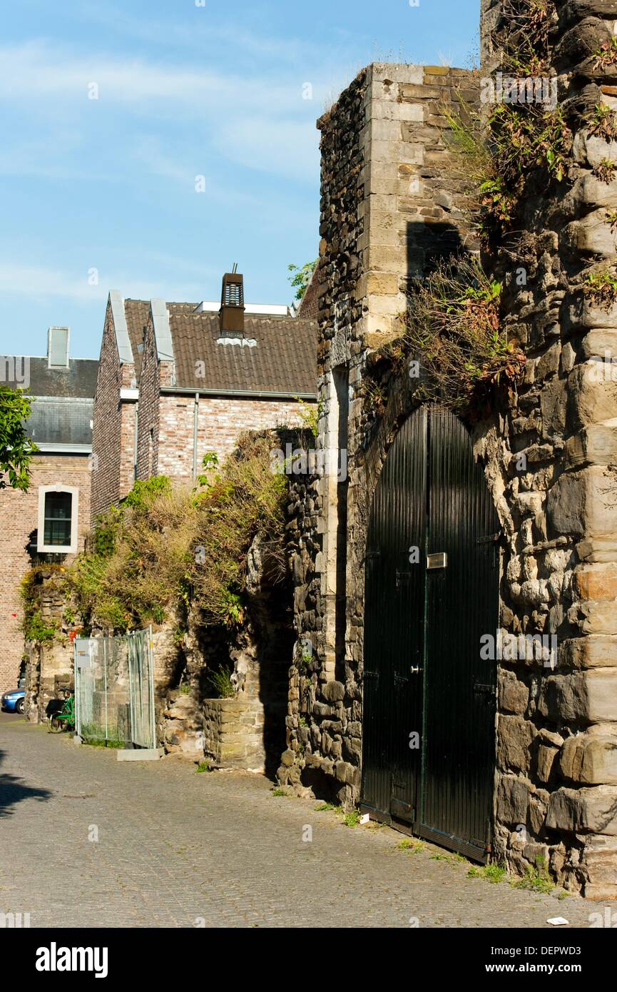 Eerste Middeleeuwse Omwalling Erste Mittelalterliche Stadtmauer Jahr eerste-middeleeuwse-omwalling-erste-mittelalterliche-stadtmauer-jahr