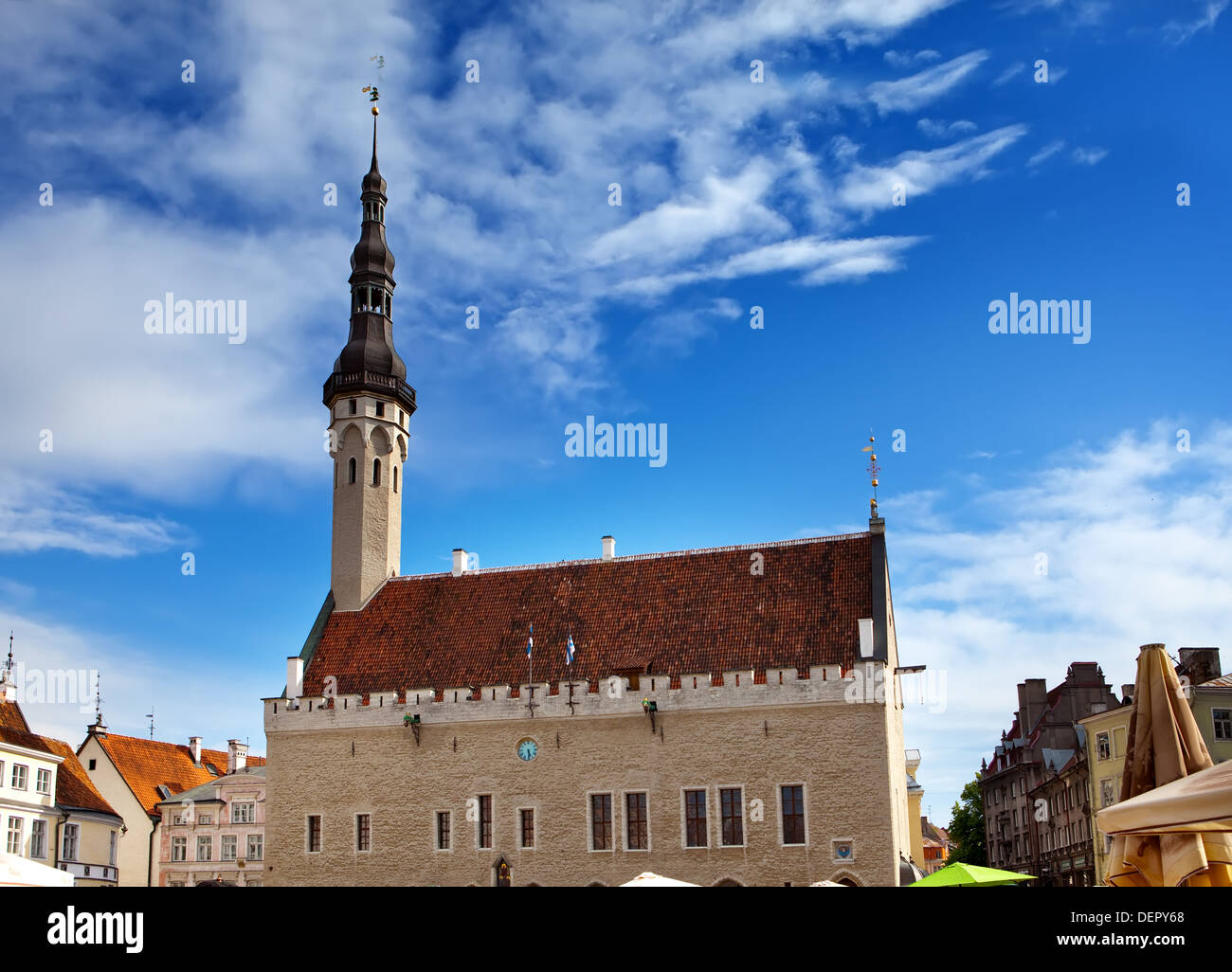 Mittelalterlichen Rathaus und Town Hall Square von Tallinn, der Hauptstadt von Estland. Stockfoto