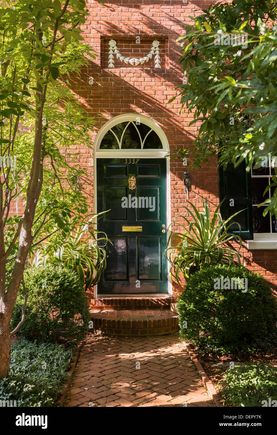 Haustür eines Hauses auf Cox Reihe, Georgetown, Washington DC, USA Stockfoto